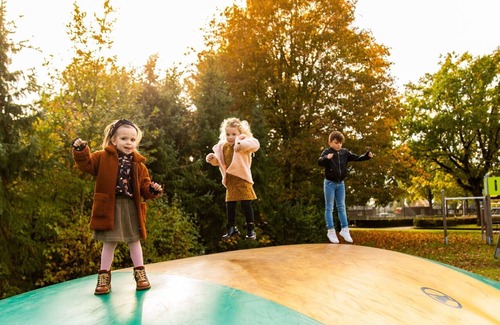 Hellendoorn Villa | Beautiful house with a fireplace surrounded by nature