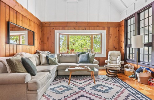 Putnam Valley House | Beautiful Hudson Valley Home surrounded by nature!