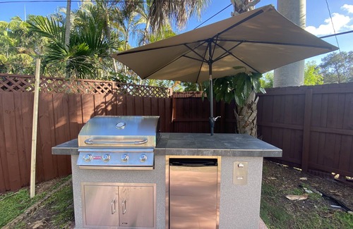 North Central Hollywood House | Beautiful Huge 3/2 w. Pool Near Miami Ft Laud