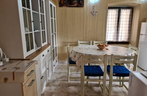 Valtura House | Beautiful Istrian house with big backyard