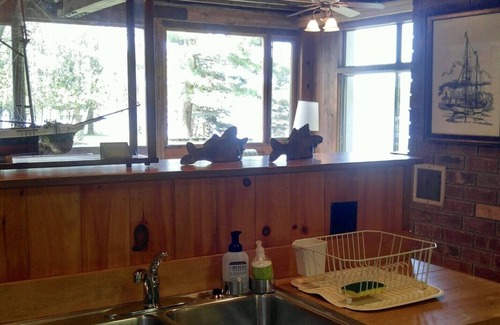 Manistee House | Beautiful Lake Front Cottage