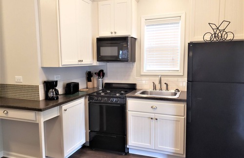 Queensbury Cottage | Beautiful Lake George Cottage