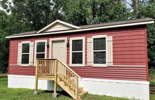 Queensbury Cottage | Beautiful Lake George Cottage