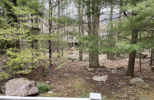 Lake Harmony Apartment | Beautiful Lake Harmony Townhouse at Big Boulder Lake and Ski Area