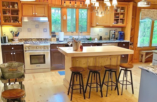 Fennville House | Beautiful Lake Michigan Home - Private Beach - Prime August dates available!