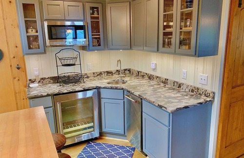 Fennville House | Beautiful Lake Michigan Home - Private Beach - Prime August dates available!