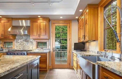 Kewadin House | BEAUTIFUL LAKE MICHIGAN HOME