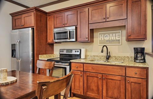 Celina Cabin | Beautiful Lake-view Cabin on Dale Hollow Lake, Sleeps 12, Marina 1/4 Mile