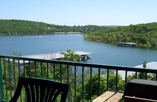 Kimberling City Condo | Beautiful Lakefront Condo - Many Amenities and Attractions