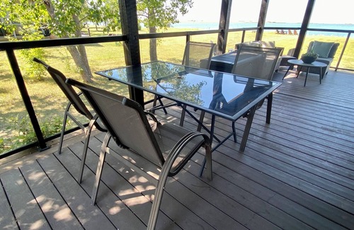 Saskatchewan House | Beautiful Lakefront Paradise on Last Mountain Lake