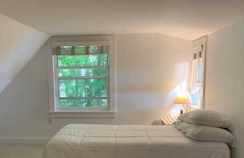 Denmark House | Beautiful, lakefront home for all seasons