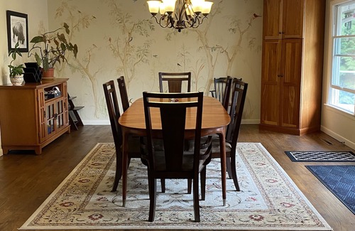 Brookfield House | Beautiful Lakefront Home in Brookfield