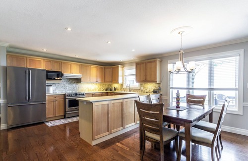 Port Rowan House | Beautiful Lakehouse in Port Rowan overlooking Lake Erie