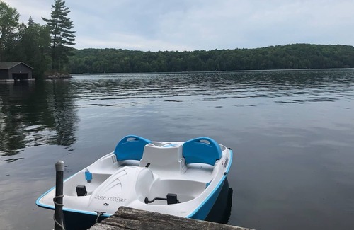 Barkmere Cottage | Beautiful lakeside cottage 30 mins from Mont Tremblant