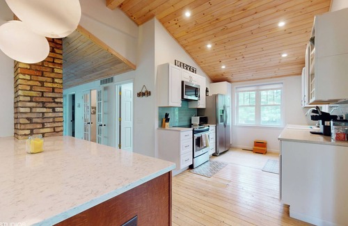 Lakeside House | Beautiful Lakeside MI vacation home with association beach access Summer & Fall