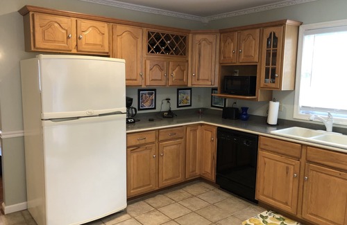 Bumpass House | Beautiful Large Home Minutes from Lake Anna with Games & Hot Tub!