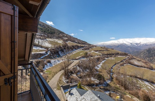 Roni Apartment | Beautiful Loft in Roní - Near Port Ainé ski slopes