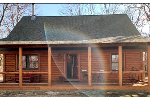 Perry Cabin | Beautiful Log Cabin on 34 Acres at Mark Twain Lake!