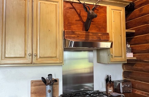 Island Park Cabin | Beautiful log home overlooking Henrys Lake and 13 Miles to West Yellowstone!