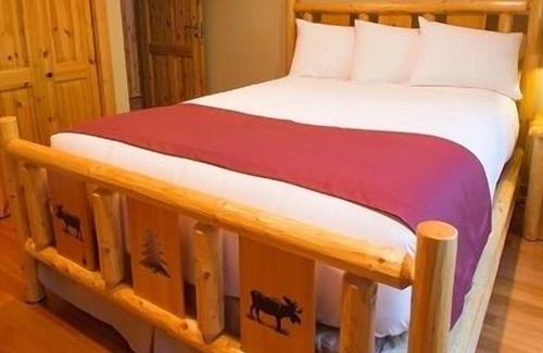 Lutsen House | Beautiful Log House On Bluff Overlooking Caribou Lake