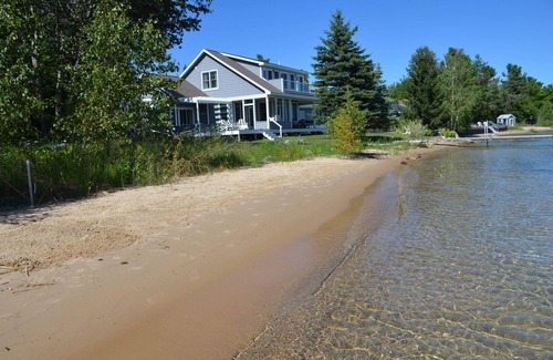 Suttons Bay Cottage | Beautiful Luxury Waterfront Home minutes from Suttons Bay and Traverse City