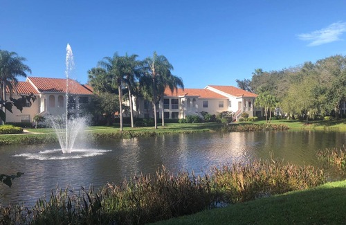 Vineyards Condo | Beautiful main fl, Vineyards Condo 5min walk to shops/10min drive to the beach