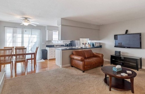 Middletown House | Beautiful Middletown Manor: Cozy 4 Bed / 3 Bath