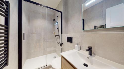 Augustins Apartment | Beautiful modern apartment with balcony in Geneva