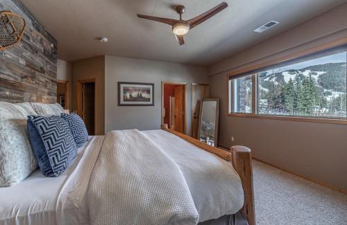 Whitefish House | Beautiful Mountain Modern Home 4Bedroom Spa