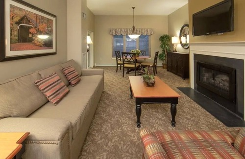Brownsville Condo | Beautiful Mountainside Escape - 2 Bed 2 Bath Condo