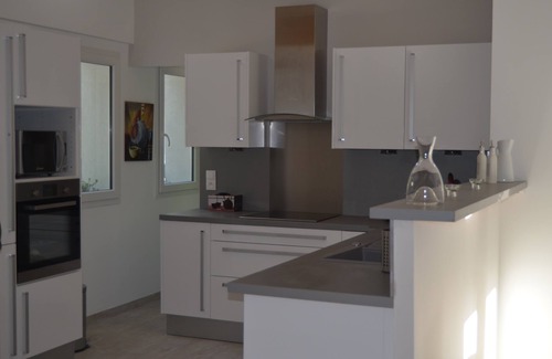 Eguilles House | Beautiful new Annex Provencal House 4000 m2 raised