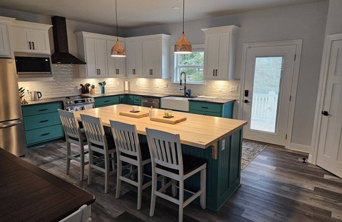 Pascagoula House | Beautiful, new-build coastal home 2 blocks from the waters edge!