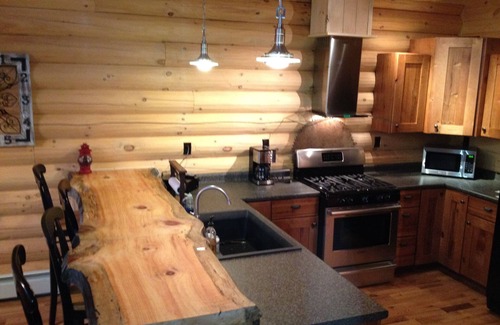 Carrabassett Valley House | Beautiful new Log Home - Sugarloaf