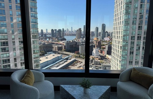 Hunters Point Apartment | Beautiful New Luxury Smart Home High Floor Corner Studio Apartment