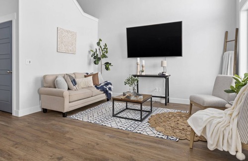 Vineyard House | Beautiful New Townhome in Vineyard!