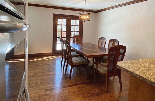Sandy House | Beautiful, newly renovated 4200 sq ft home at base of little cottonwoods