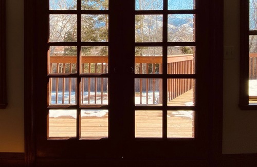 Sandy House | Beautiful, newly renovated 4200 sq ft home at base of little cottonwoods
