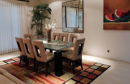 La Paz House | Beautiful ocean view condo At Puerta Cortes with pool & Gym