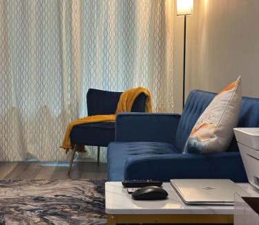 Ottawa Division House | Beautiful one bedroom suite 5 minutes from Ottawa Int Airport