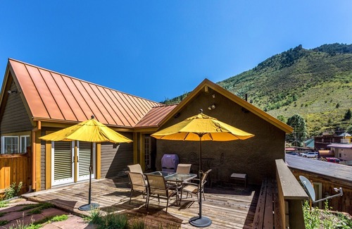 Minturn Apartment | Beautiful & One-of-a-Kind Downtown Minturn Apartment. Minutes to Vail.