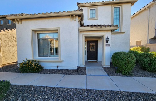 Stetson Valley House | Beautiful, Peaceful, Home away from Home -Perfect for 4 people and Pet Friendly!