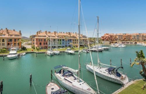 Sotogrande Apartment | Beautiful penthouse overlooking marina channels
