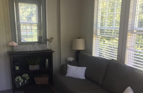 South Kingstown Apartment | Beautiful pool, hot tub (new spring 2022!) quiet, close to beach!