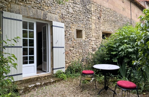 Coux-et-Bigaroque-Mouzens House | Beautiful Private Gite in the Dordogne Valley with Large Private Heated Pool