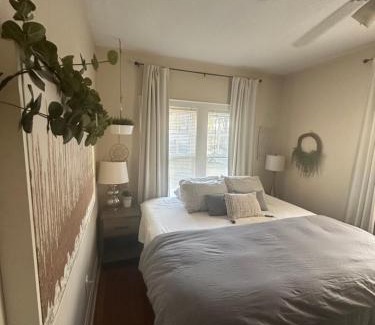 Lake Eola Heights House | Beautiful Private Room With King Size Bed in Downtown Orlando