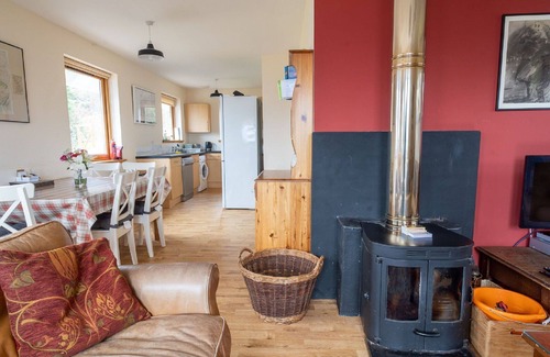 East Lewiston House | Beautiful private villa for 7 guests with WIFI, TV, patio and pets allowed