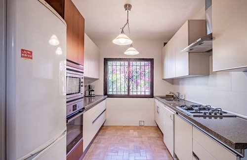 Nueva Andalucia House | Beautiful private villa with private pool, WIFI, A/C, TV, terrace, pets allowed and parking