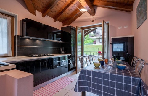 Mergozzo House | Beautiful private villa for 4 people with WIFI, TV, terrace and parking