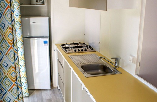 Dolni Pocernice House | Beautiful private villa for 6 guests with WIFI, pool, terrace, pets allowed and parking