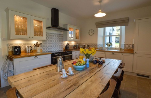 Lerags Villa | Beautiful private villa for 10 guests with hot tub, WIFI, TV, patio, pets allowed and panoramic .